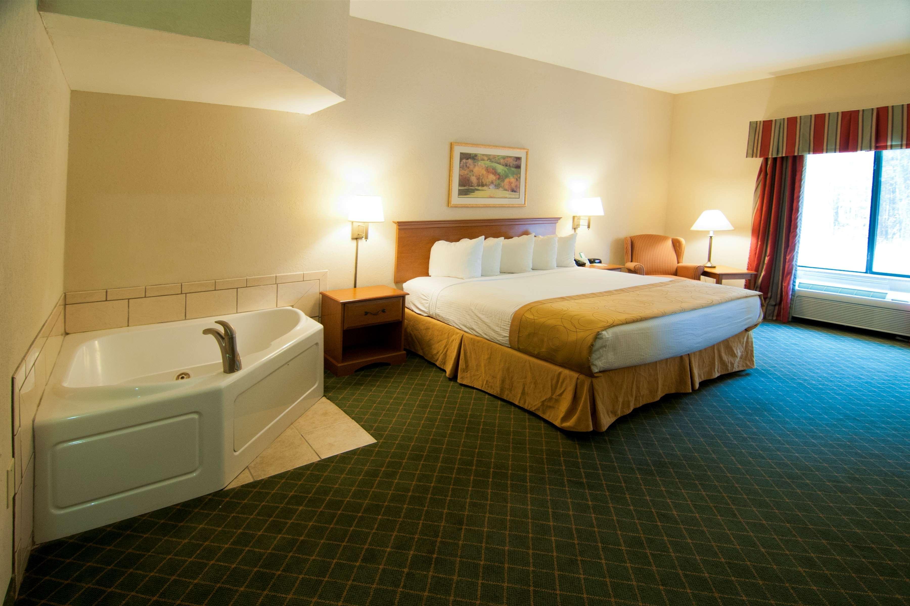 Best Western Executive Inn - Latta Berrys Crossroads Екстериор снимка