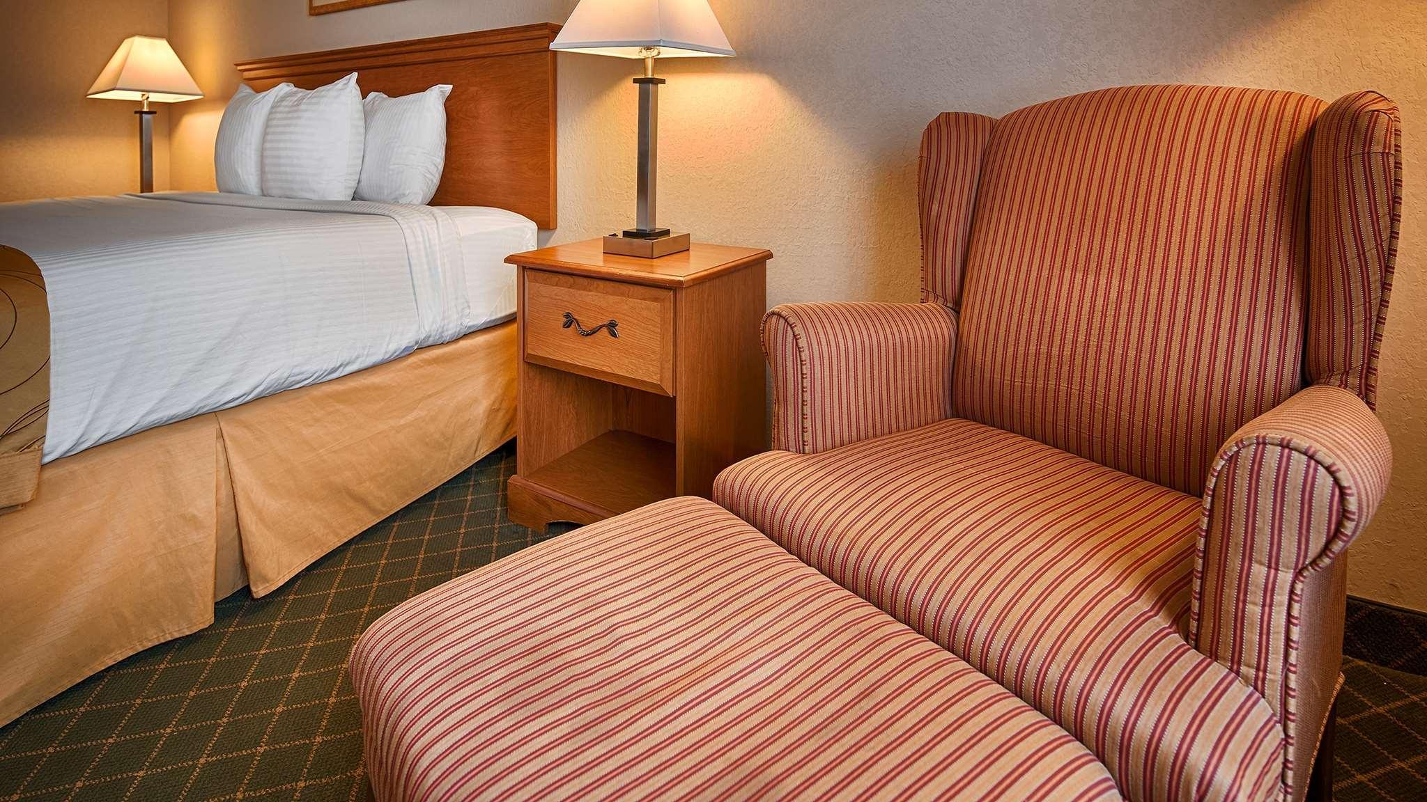 Best Western Executive Inn - Latta Berrys Crossroads Екстериор снимка