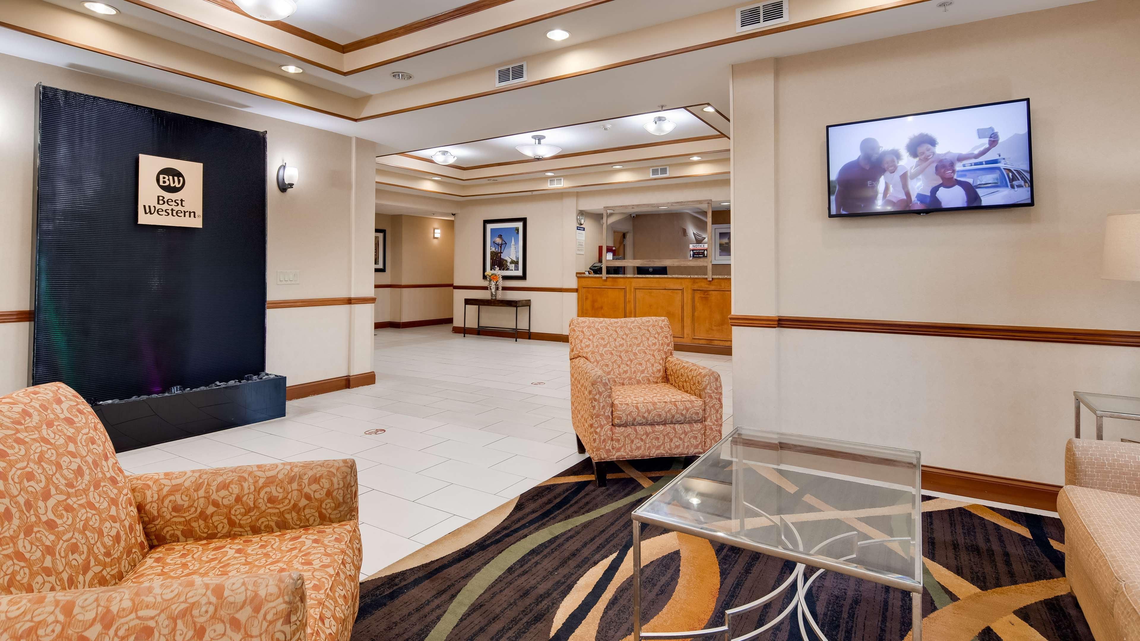 Best Western Executive Inn - Latta Berrys Crossroads Екстериор снимка